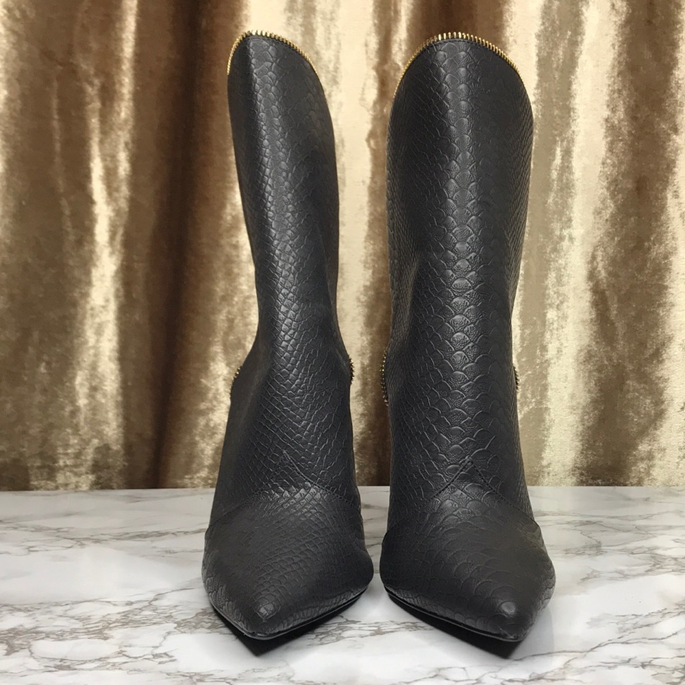 Liliana snakeskin mule stilettos 👠 black size 10